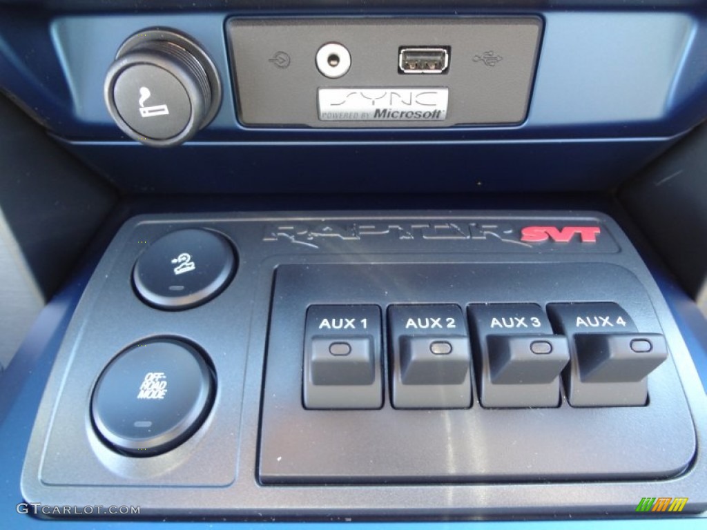 2012 Ford F150 SVT Raptor SuperCrew 4x4 Controls Photo #59668359