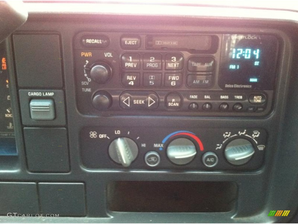 1995 Chevrolet C/K K1500 Silverado Z71 Extended Cab 4x4 Audio System Photo #59671810