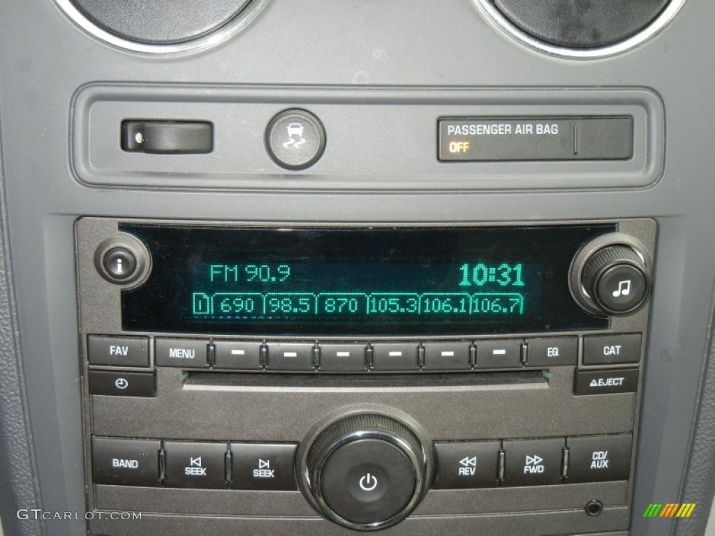 2011 HHR LT - Arctic Ice White / Gray photo #19