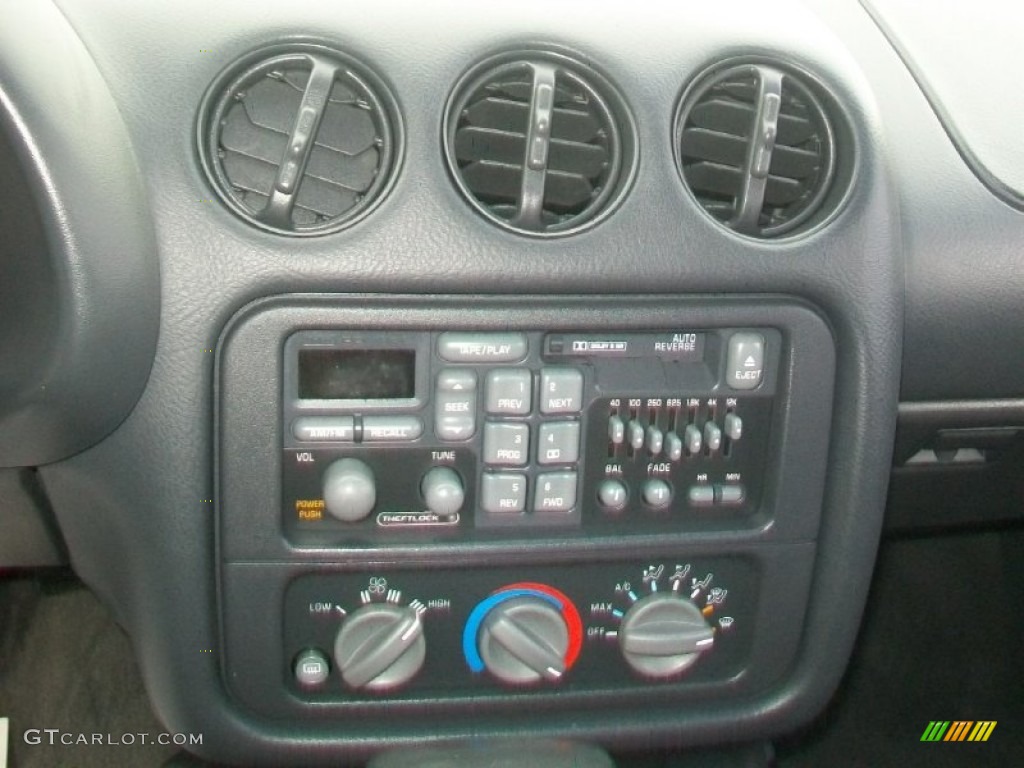 1997 Pontiac Firebird Coupe Controls Photo #59672185