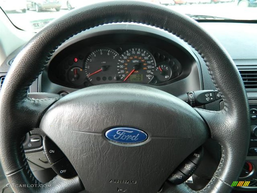 2006 Ford Focus ZXW SES Wagon Dark Flint/Light Flint Steering Wheel Photo #59673103