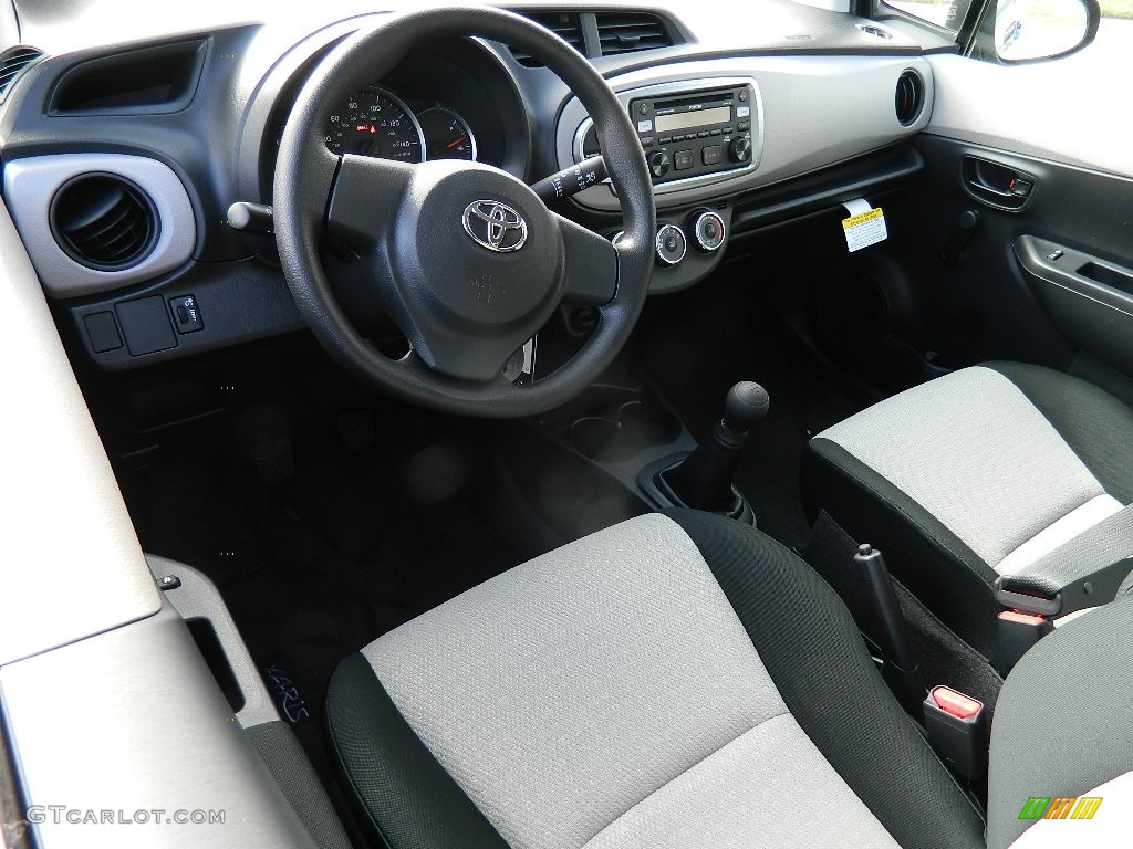 Ash Gray Interior 2012 Toyota Yaris L 3 Door Photo #59677066