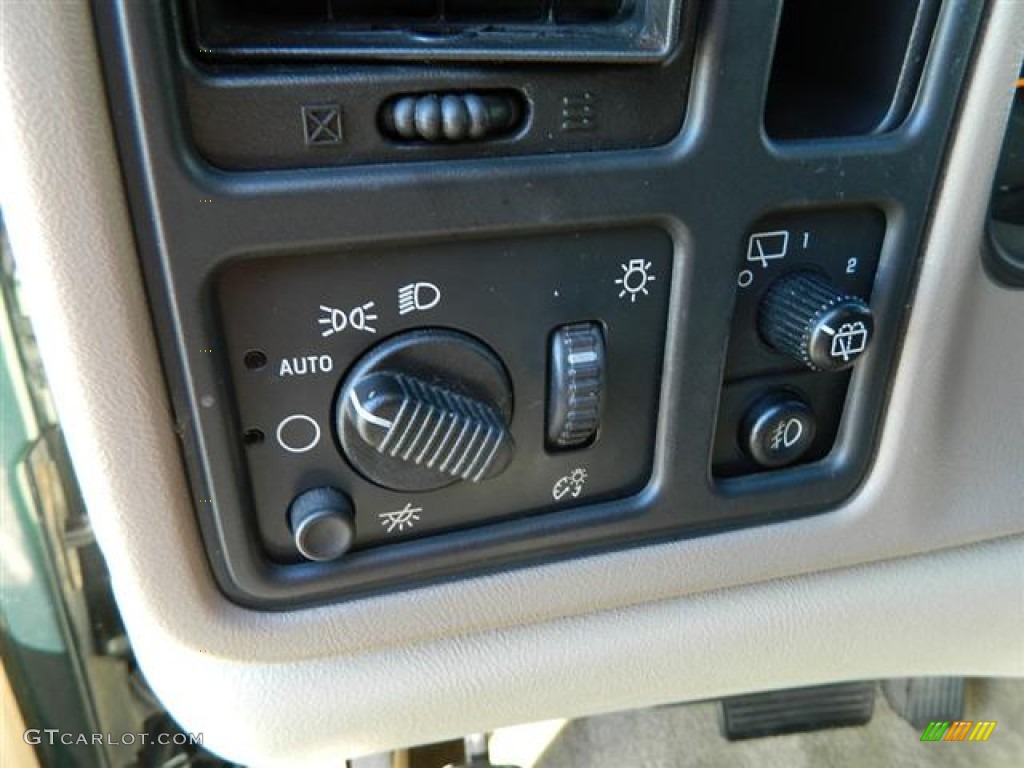 2003 Suburban 1500 LT - Dark Green Metallic / Tan/Neutral photo #21