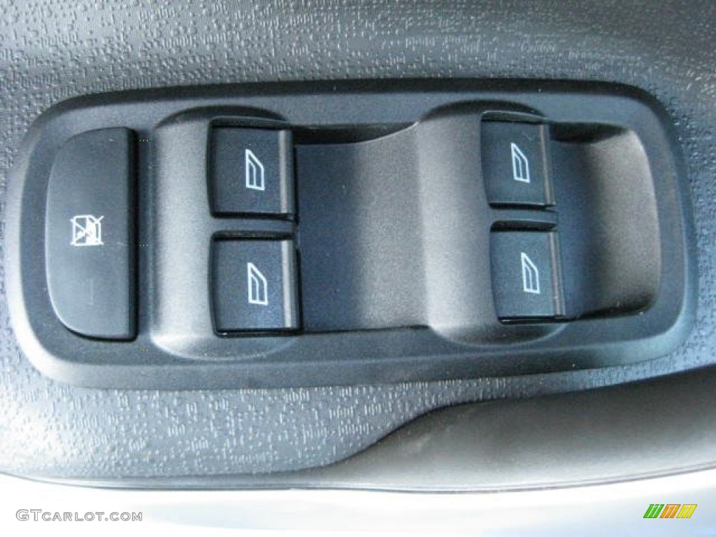 2012 Ford Fiesta SEL Sedan Controls Photo #59679512