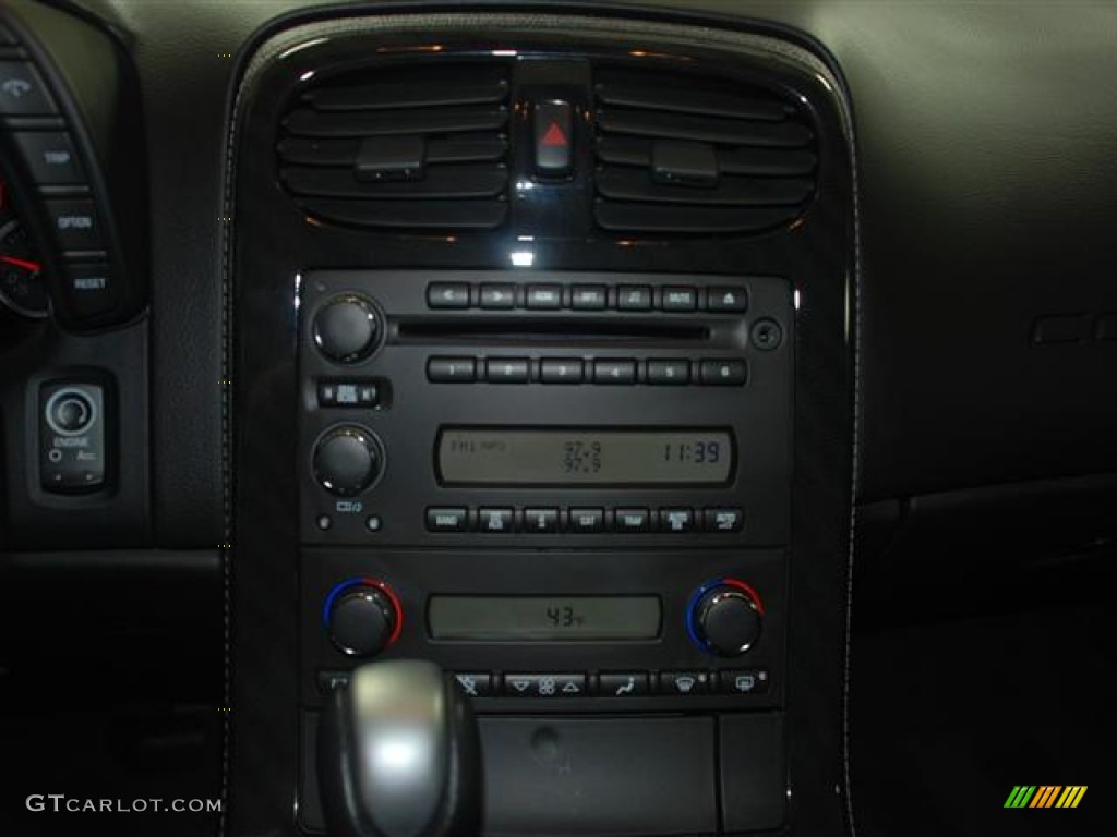 2011 Chevrolet Corvette Grand Sport Coupe Controls Photo #59680673