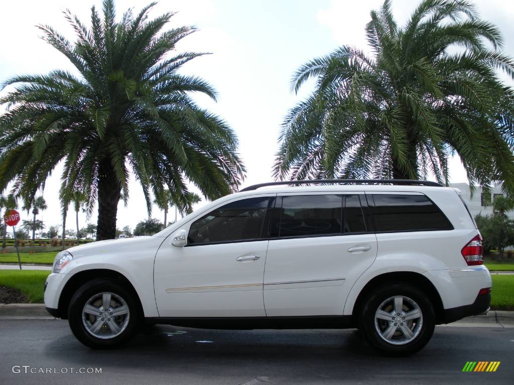 Alabaster White Mercedes-Benz GL