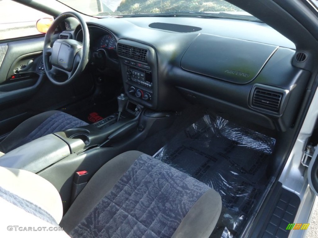 2002 Chevrolet Camaro Coupe Medium Gray Dashboard Photo #59691515