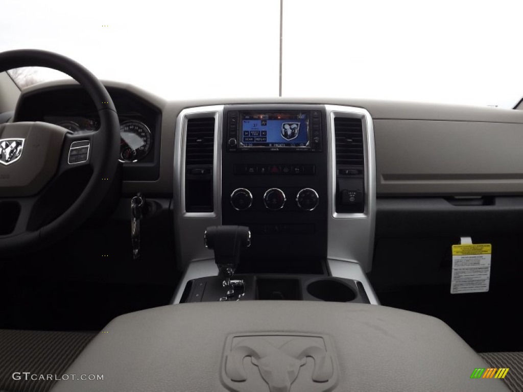 2012 Ram 1500 Big Horn Crew Cab - Black / Dark Slate Gray/Medium Graystone photo #10