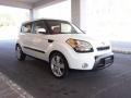 2010 Clear White Kia Soul Sport  photo #6