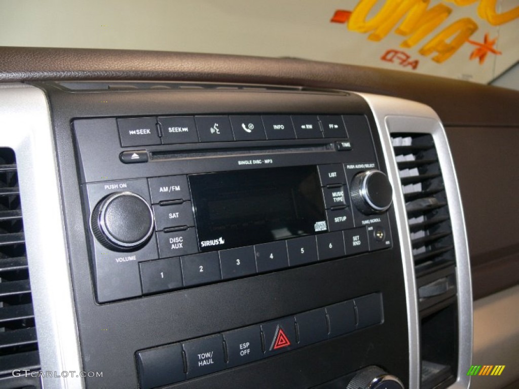 2009 Ram 1500 SLT Quad Cab - Austin Tan Pearl / Light Pebble Beige/Bark Brown photo #20