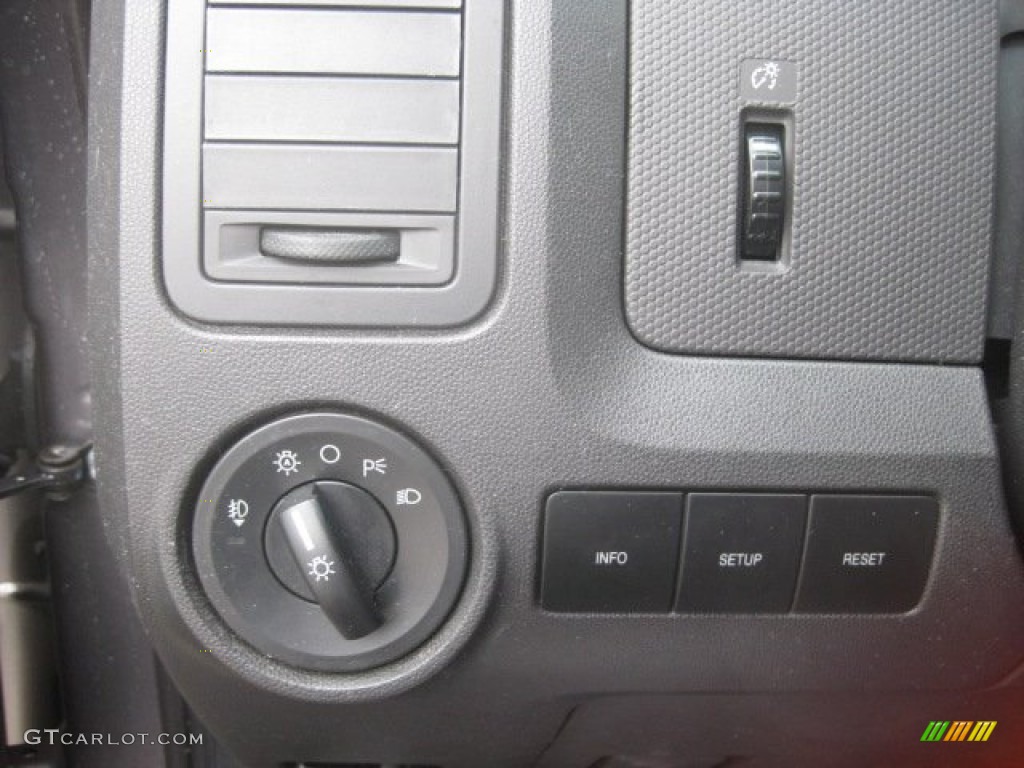 2009 Escape XLT V6 - Sterling Grey Metallic / Charcoal photo #24