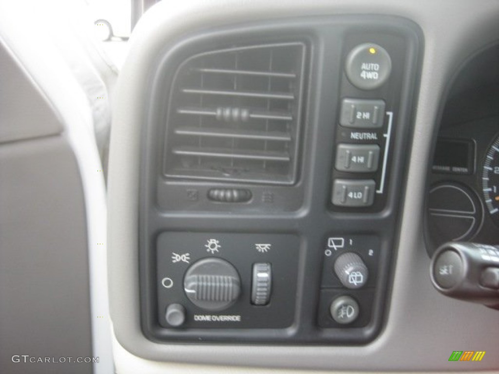 2002 GMC Yukon XL SLT 4x4 Controls Photos