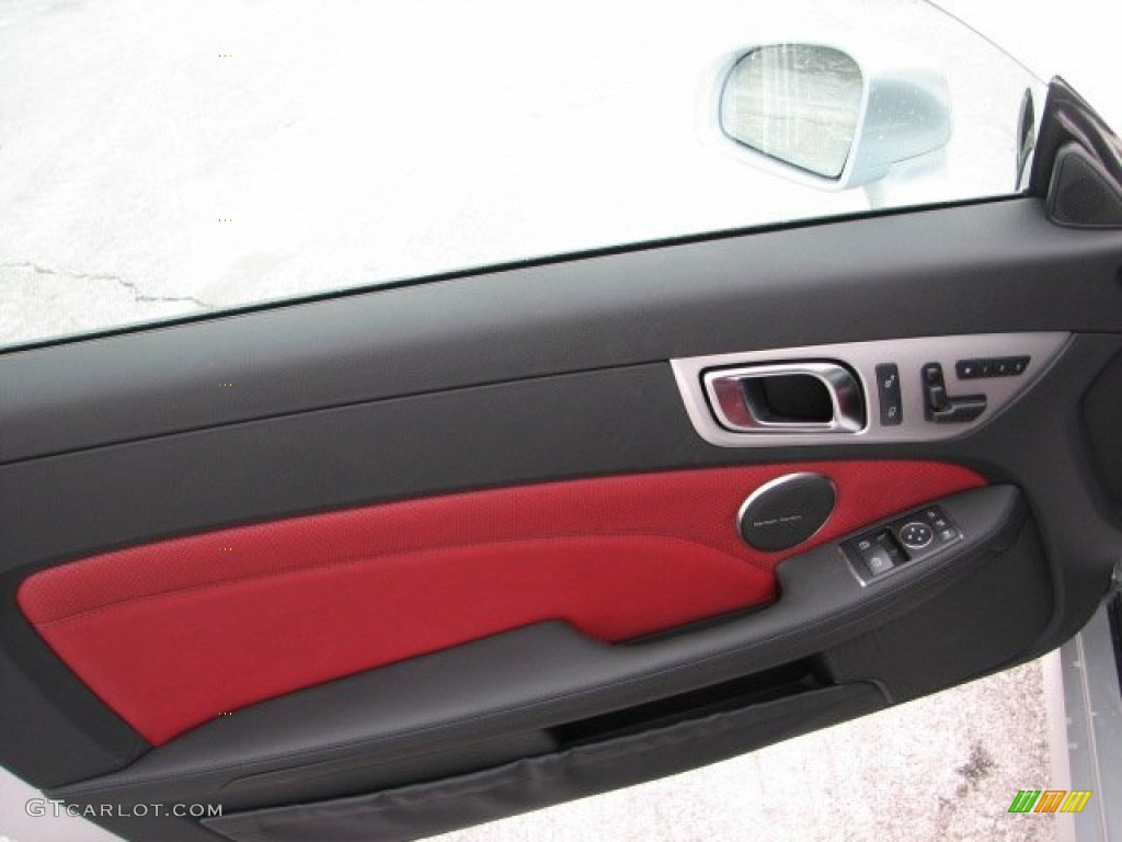 2012 Mercedes-Benz SLK 350 Roadster Bengal Red Door Panel Photo #59700996