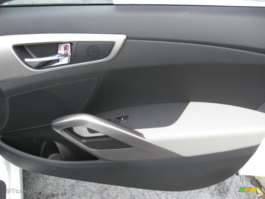 2012 Hyundai Veloster Standard Veloster Model Gray Door Panel Photo #59702490