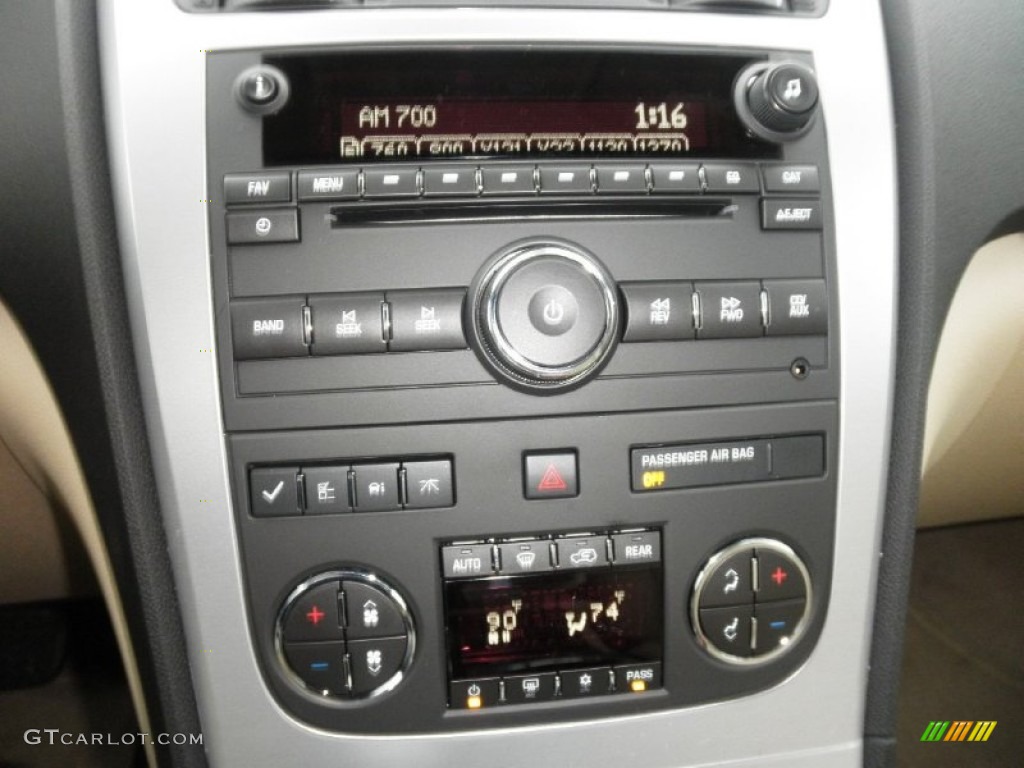 2012 GMC Acadia SLT AWD Controls Photo #59703889