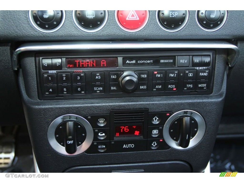 2001 Audi TT 1.8T quattro Roadster Audio System Photos