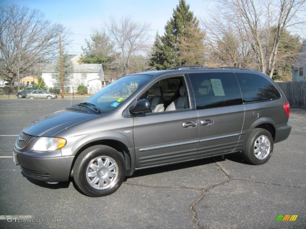 Graphite Gray Pearl 2004 Chrysler Town & Country Touring Platinum Series Exterior Photo #59705364