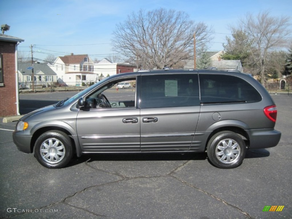 Graphite Gray Pearl 2004 Chrysler Town & Country Touring Platinum Series Exterior Photo #59705376