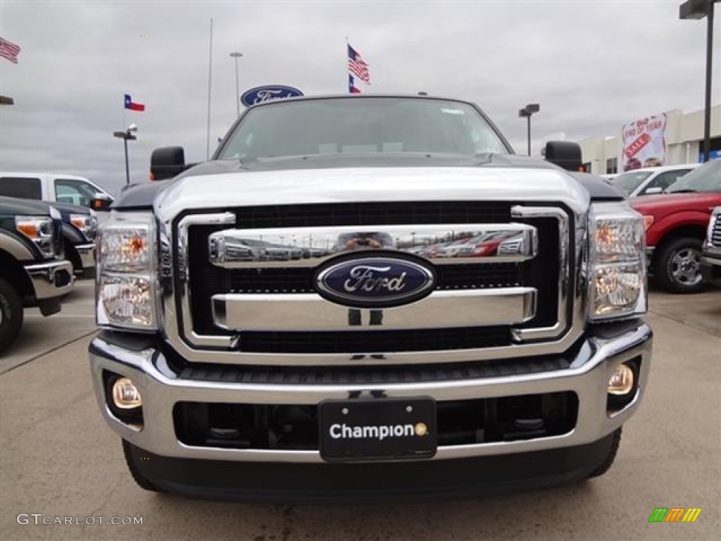 2012 F250 Super Duty Lariat Crew Cab 4x4 - Dark Blue Pearl Metallic / Black photo #2