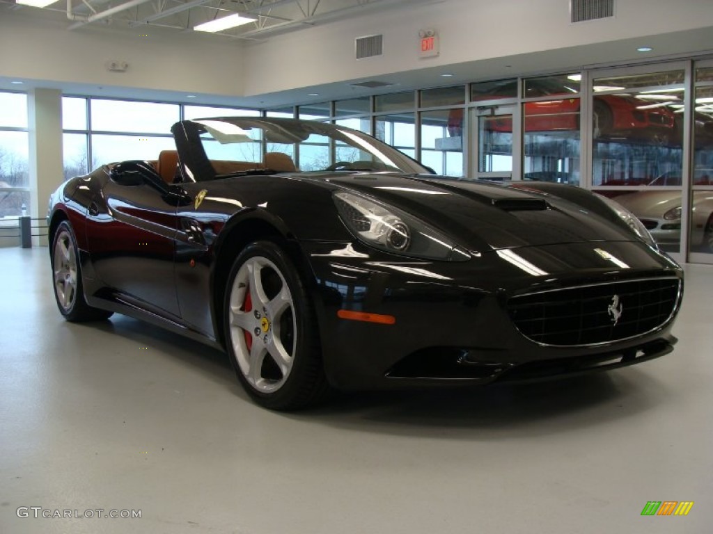 Nero Daytona (Black Metallic) Ferrari California