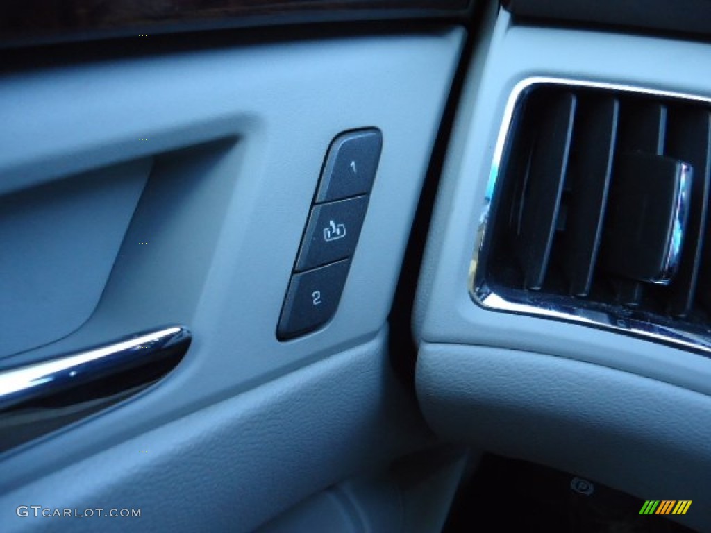 2009 CTS 4 AWD Sedan - Black Ice / Light Titanium/Ebony photo #22