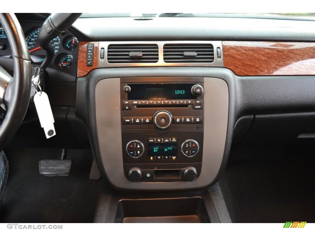 2008 GMC Sierra 2500HD SLT Extended Cab 4x4 Controls Photo #59719635