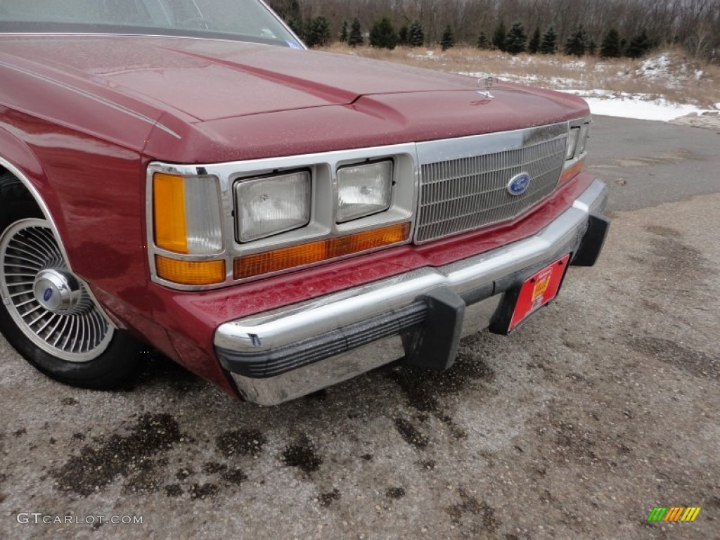 1990 LTD Crown Victoria LX - Wild Strawberry Metallic / Grey photo #13