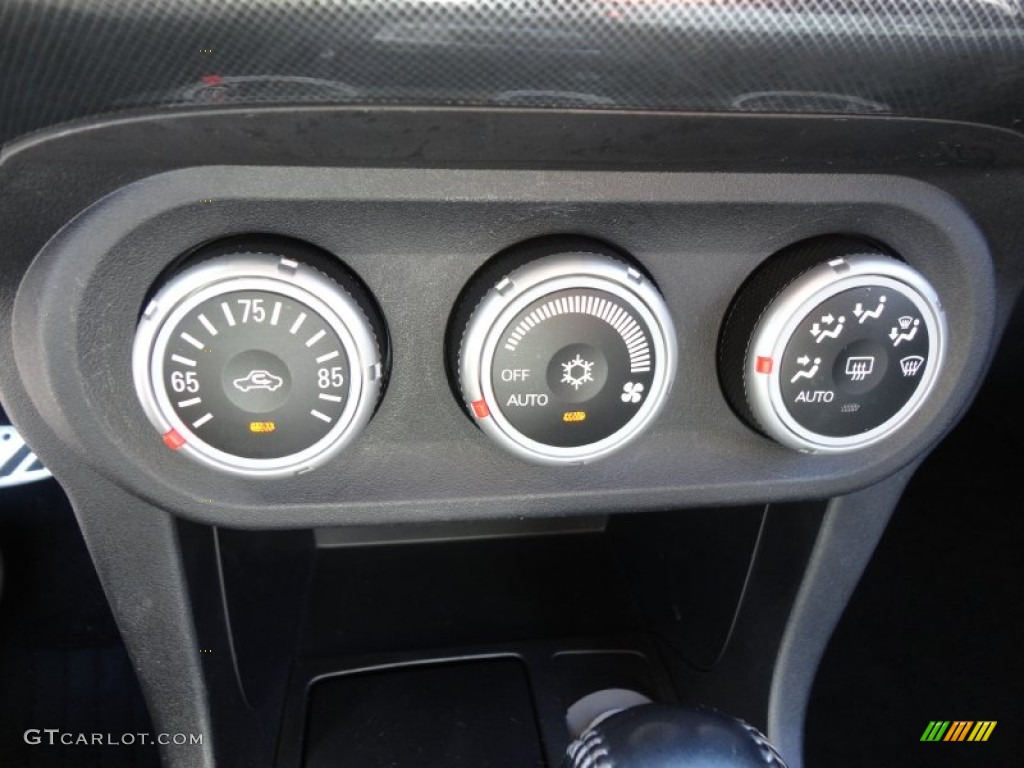 2009 Mitsubishi Lancer RALLIART Controls Photos