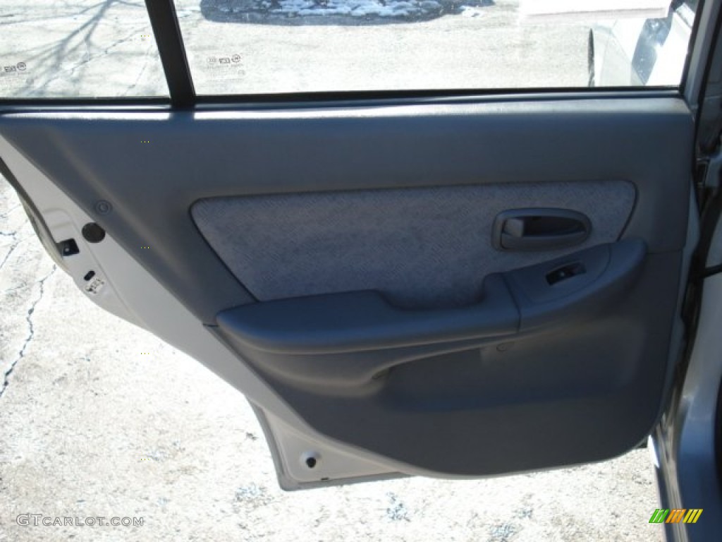 2004 Elantra GLS Sedan - Sterling Silver / Gray photo #17