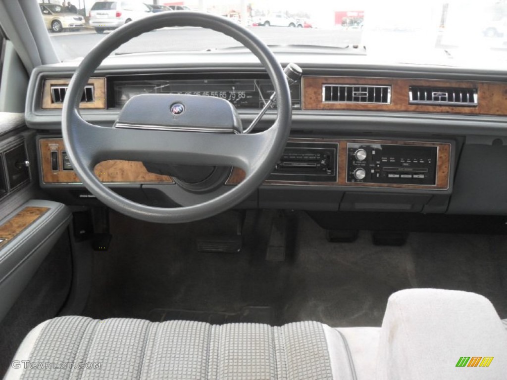 1990 Buick LeSabre Custom Sedan Slate Gray Dashboard Photo #59724201