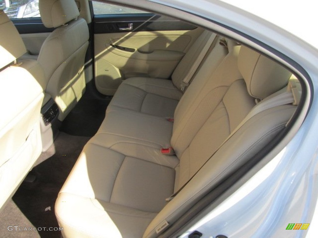 2011 Genesis 4.6 Sedan - White Satin Pearl / Cashmere photo #24