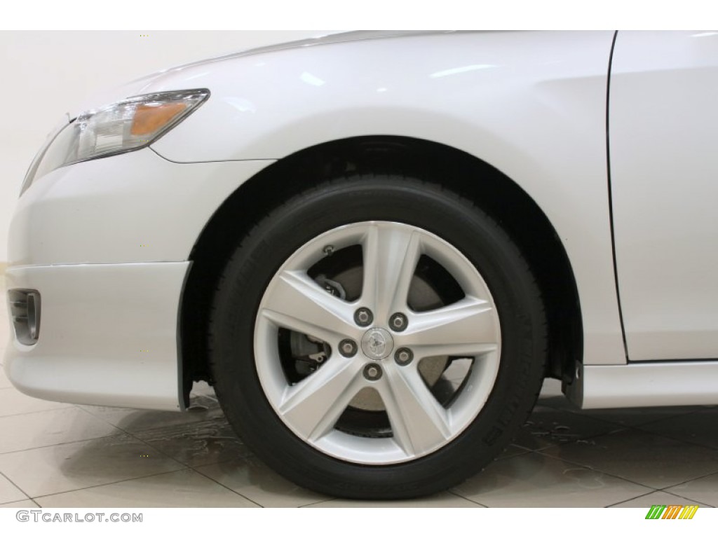 2010 Toyota Camry SE Wheel Photo #59727387