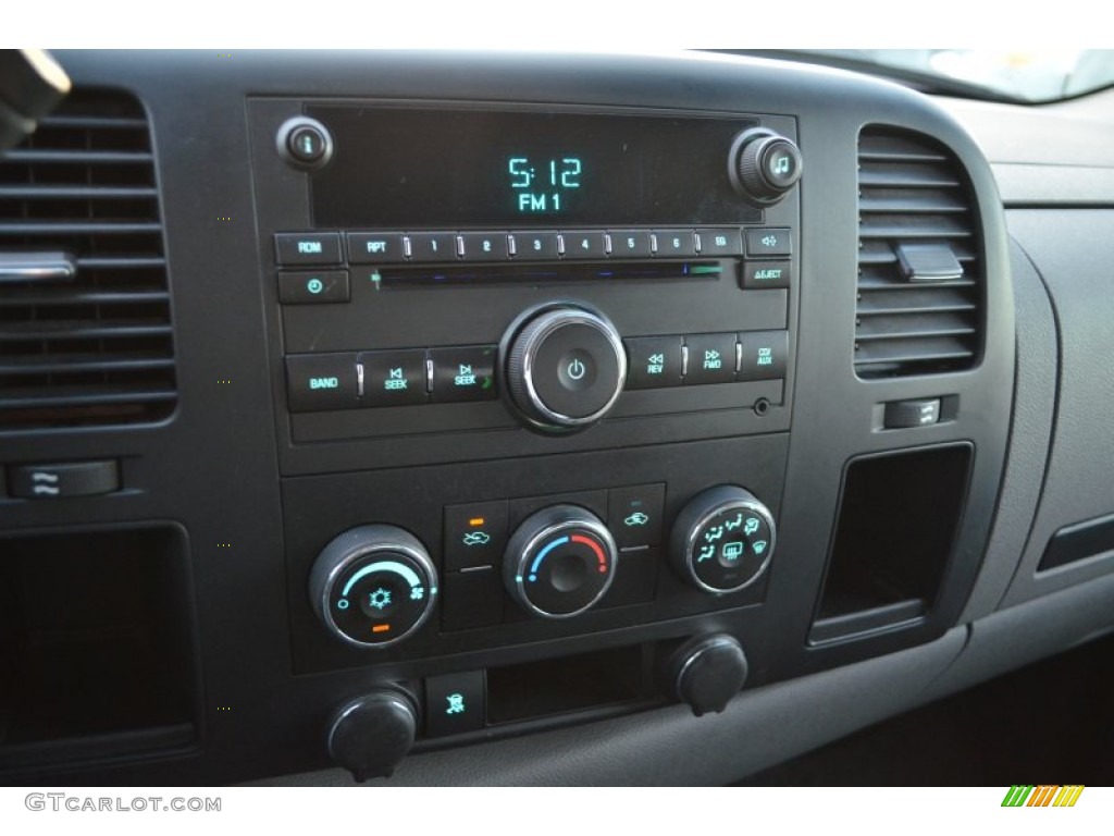 2007 GMC Sierra 1500 SLE Crew Cab Controls Photo #59730588