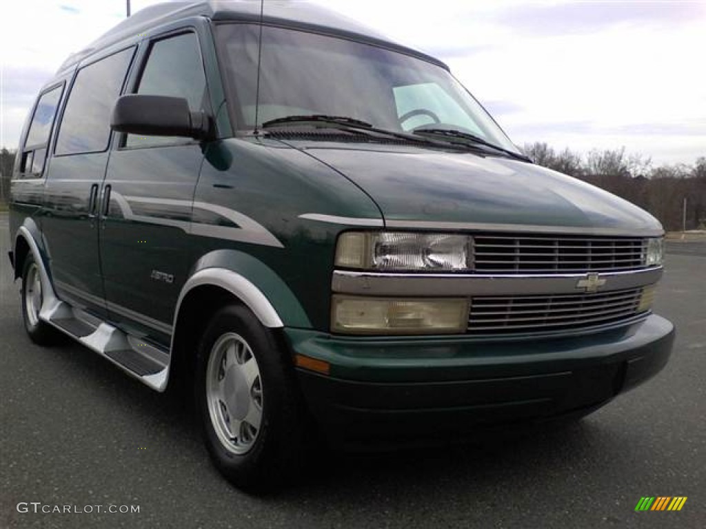 2000 Astro AWD Passenger Conversion Van - Dark Forest Green Metallic / Medium Gray photo #1