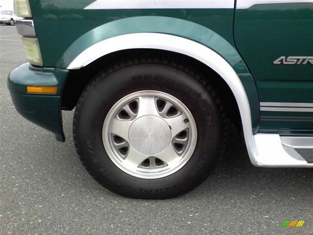 2000 Chevrolet Astro AWD Passenger Conversion Van Wheel Photos