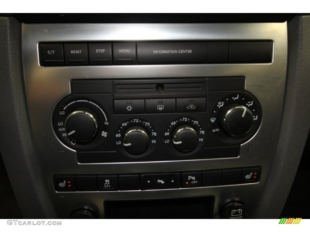 2007 Jeep Grand Cherokee SRT8 4x4 Controls Photo #59736879