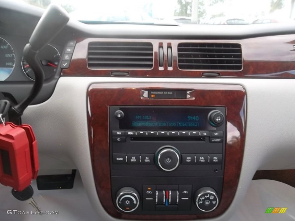 2006 Chevrolet Impala LT Controls Photo #59740196