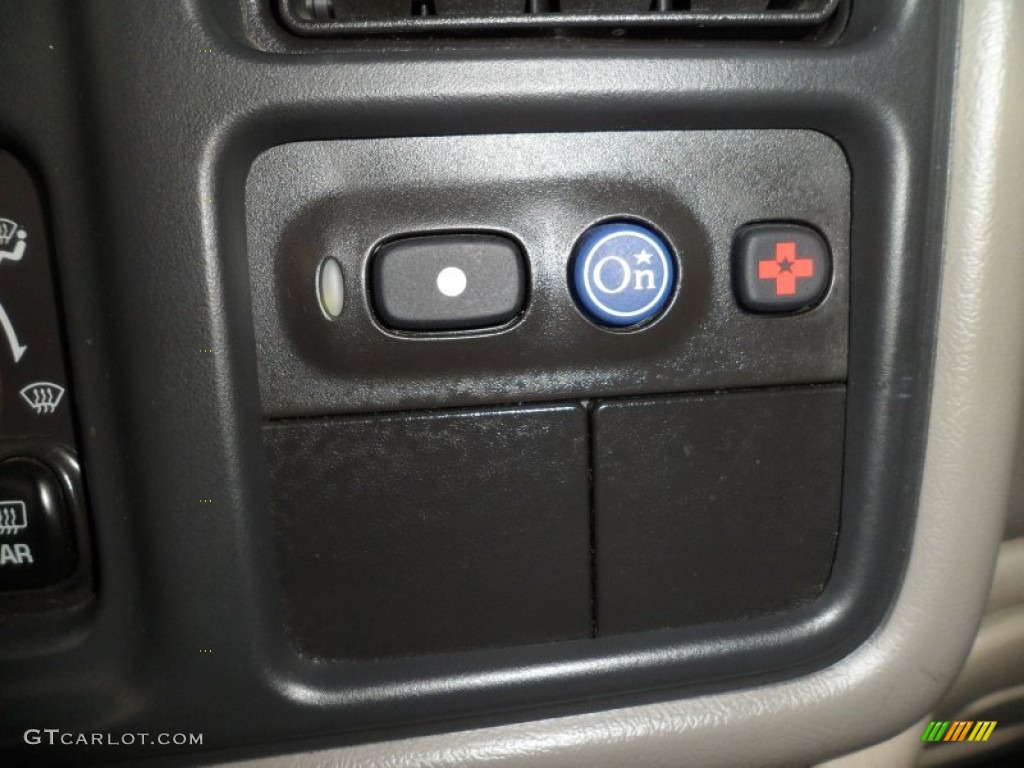2001 Chevrolet Tahoe LT 4x4 Controls Photo #59740681