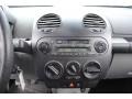 2001 Volkswagen New Beetle GLS Coupe Controls