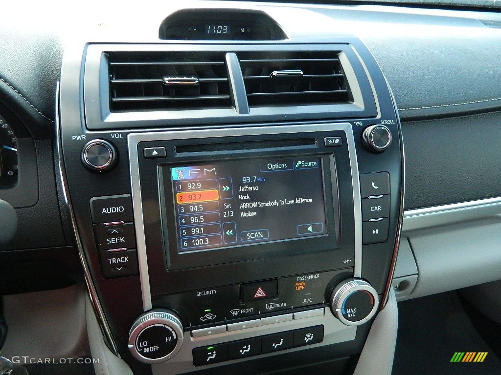 2012 Toyota Camry LE Controls Photo #59746390