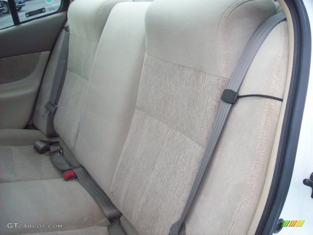 Neutral Interior 2002 Oldsmobile Alero GL Sedan Photo #59747447