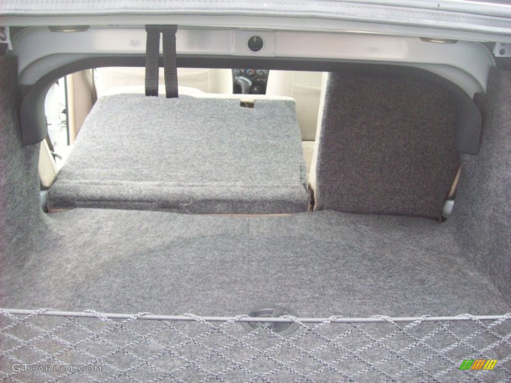 2002 Oldsmobile Alero GL Sedan Trunk Photo #59747453