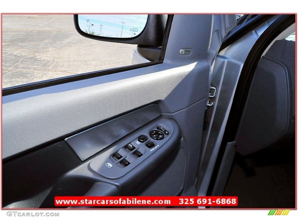 2008 Ram 2500 Lone Star Edition Quad Cab 4x4 - Bright Silver Metallic / Medium Slate Gray photo #18