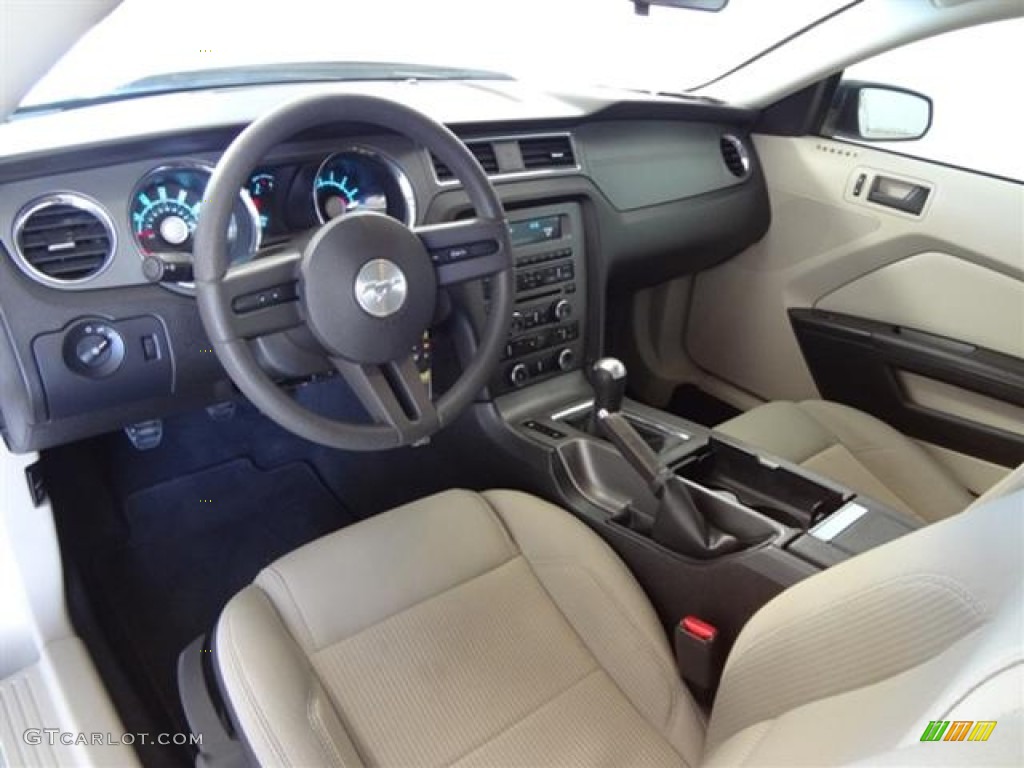 Stone Interior 2010 Ford Mustang V6 Coupe Photo #59750831