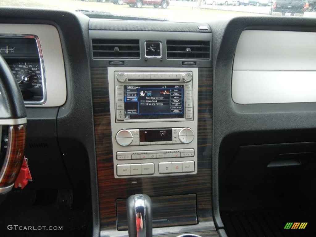 2009 Lincoln Navigator L Controls Photo #59751068