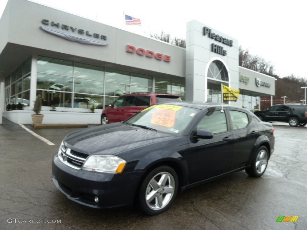 2011 Avenger Lux - Blackberry Pearl / Black/Light Frost Beige photo #1