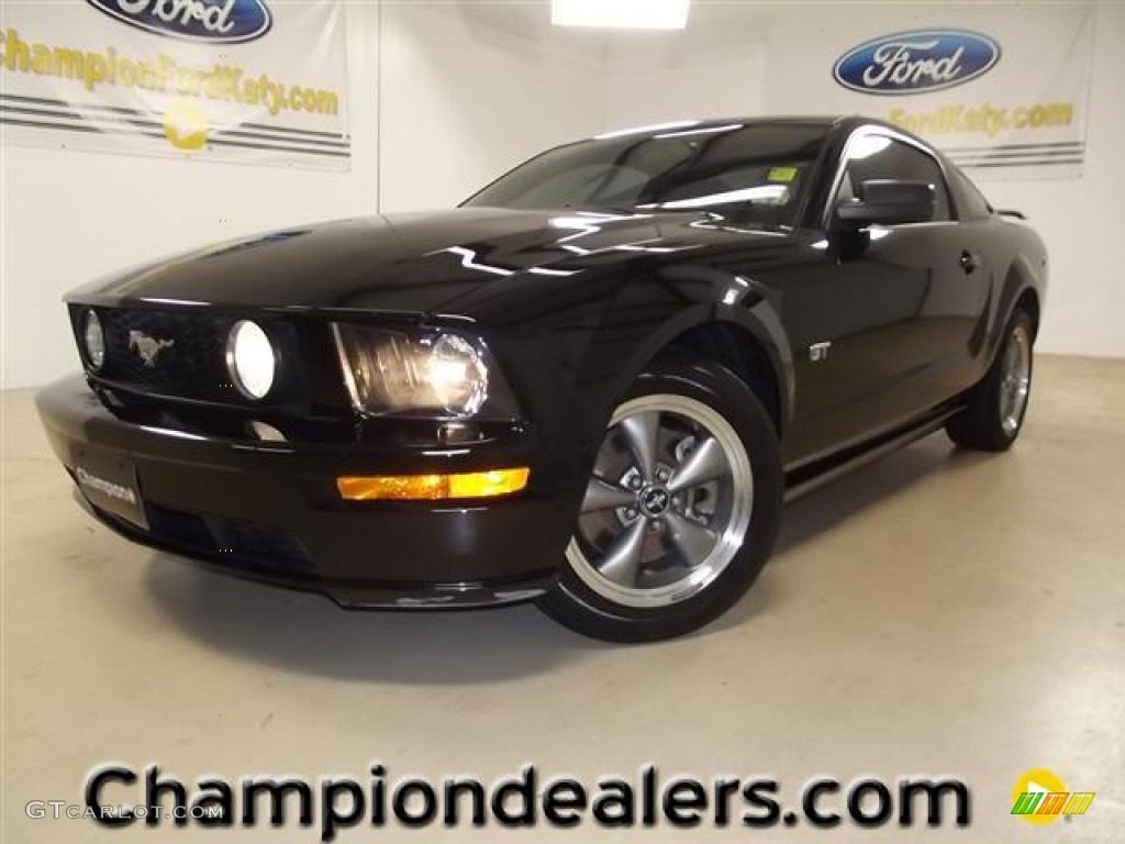 2005 Mustang GT Premium Coupe - Black / Dark Charcoal photo #1