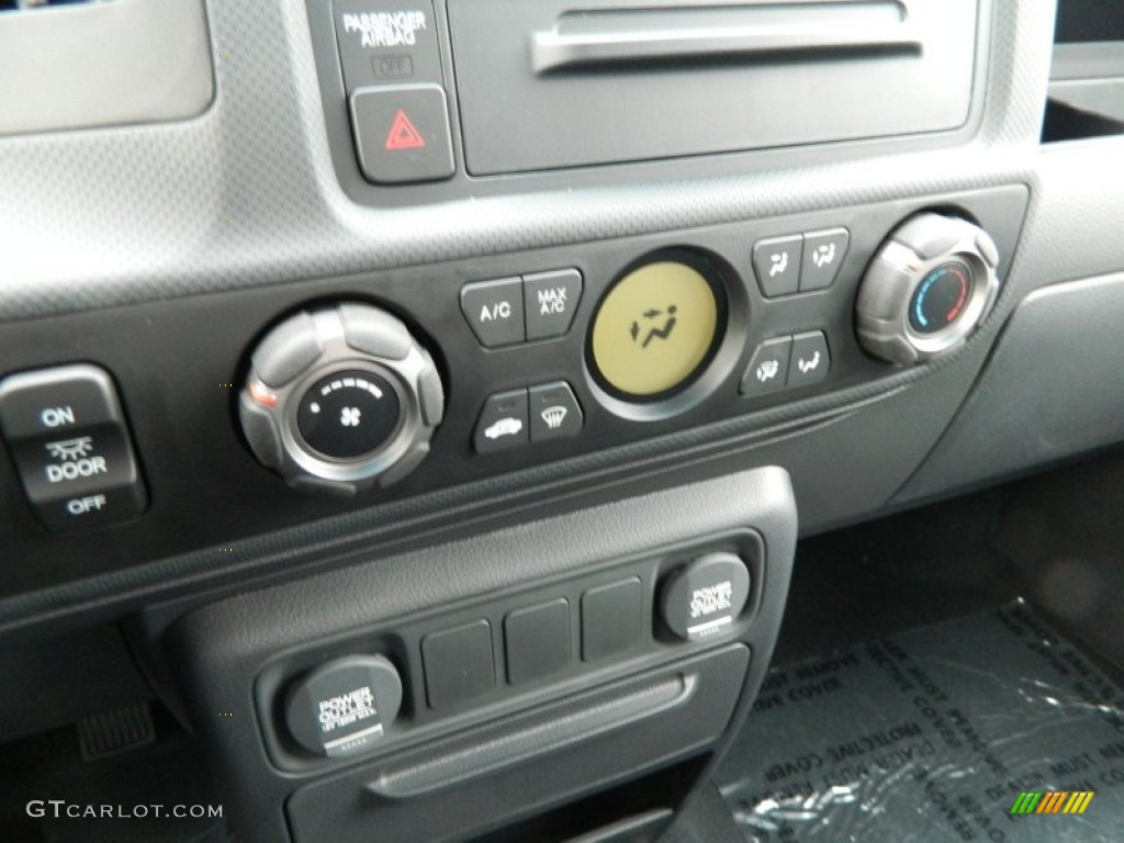 2012 Honda Ridgeline Sport Controls Photo #59753126