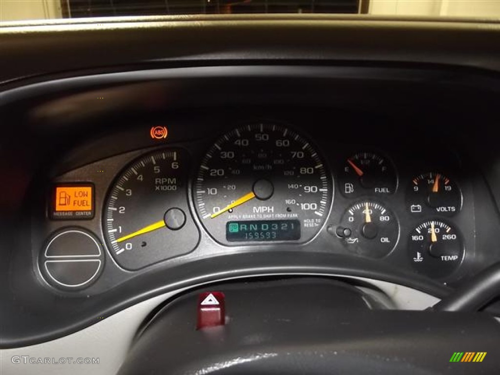 2001 GMC Yukon SLE Gauges Photo #59753267