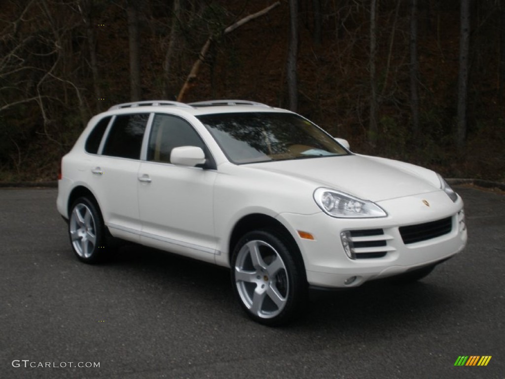 Sand White Porsche Cayenne